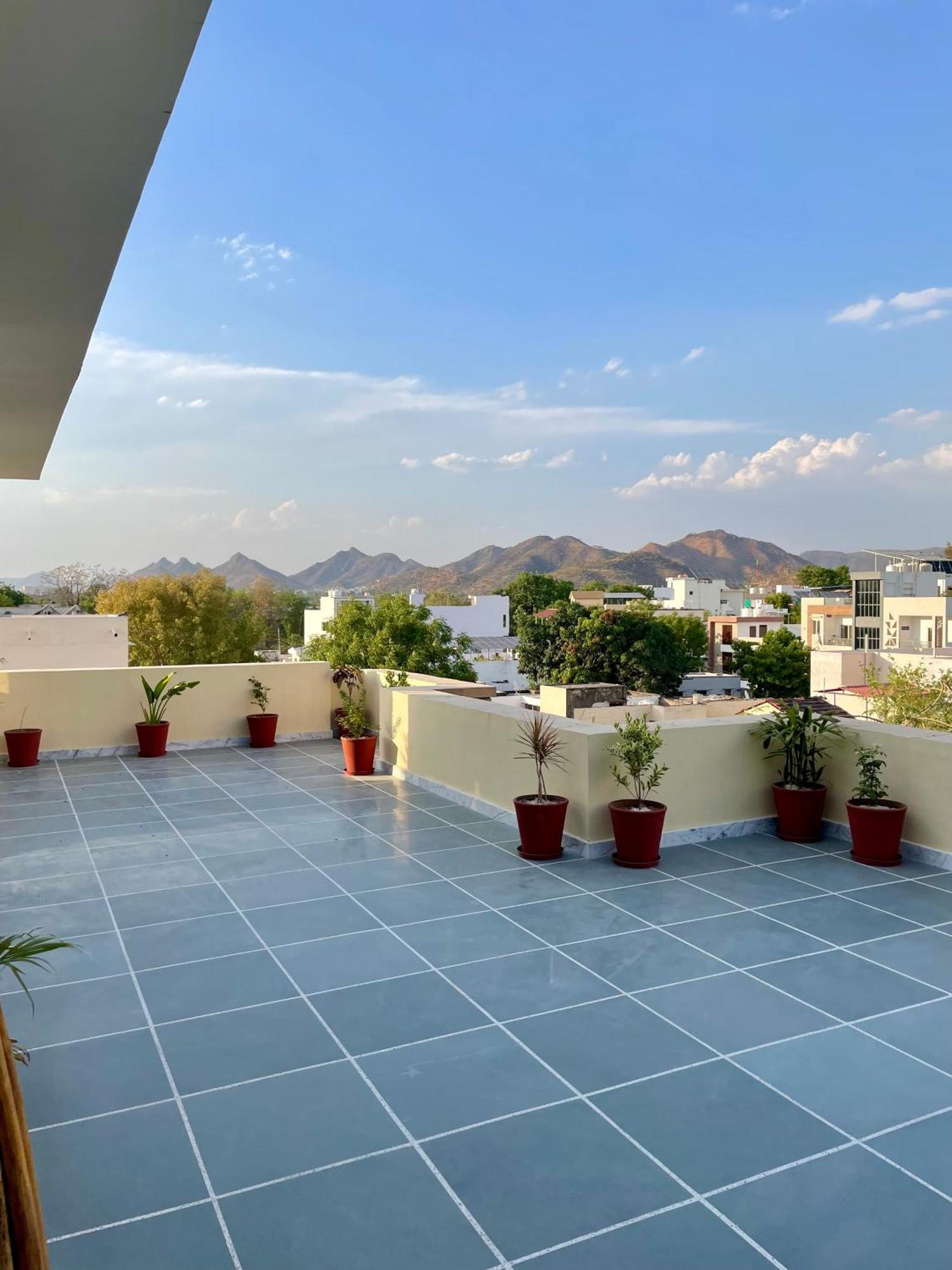 Karni Nivvas - Luxury Redefined Villa Удайпур Екстериор снимка