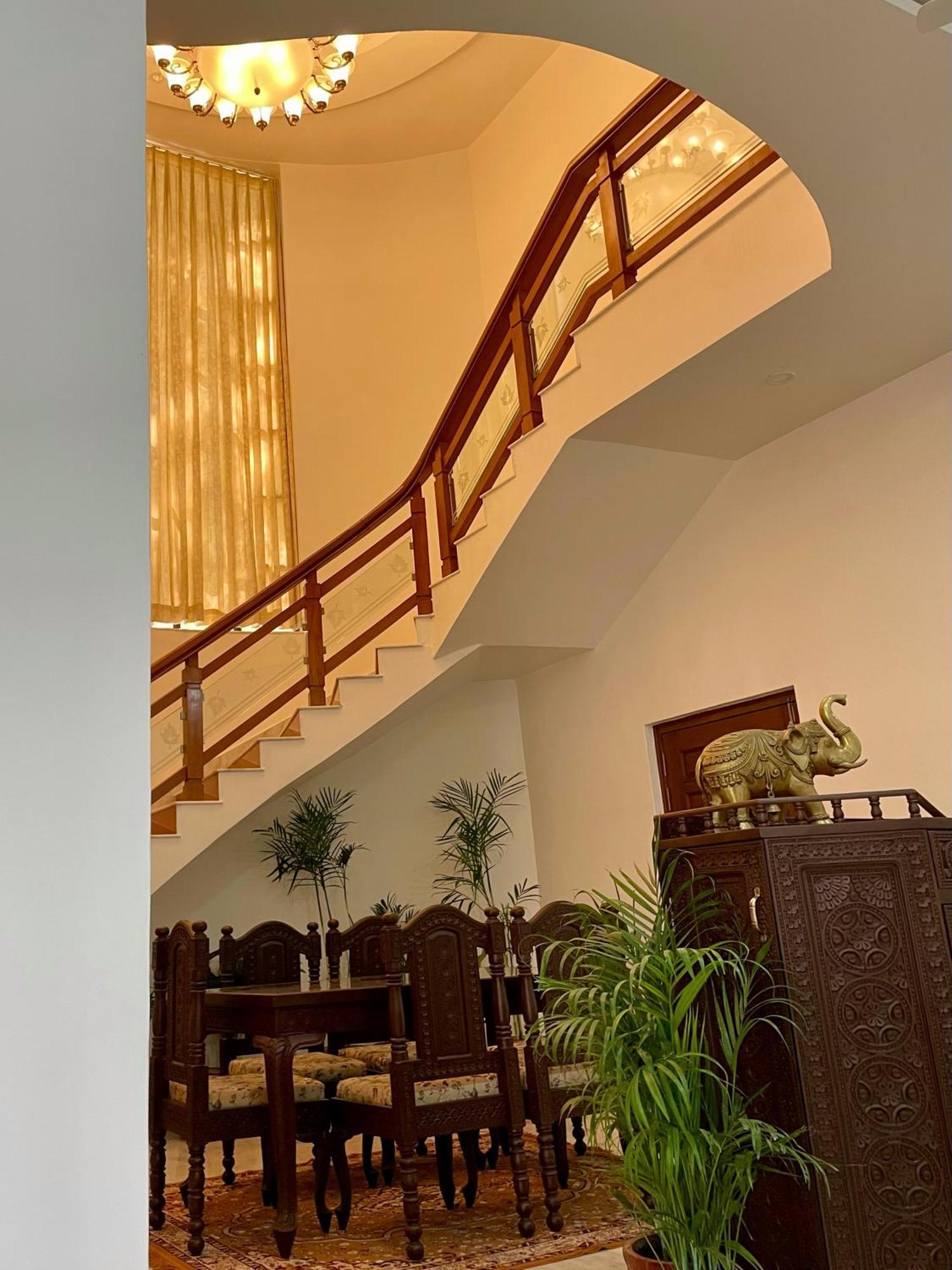 Karni Nivvas - Luxury Redefined Villa Удайпур Екстериор снимка