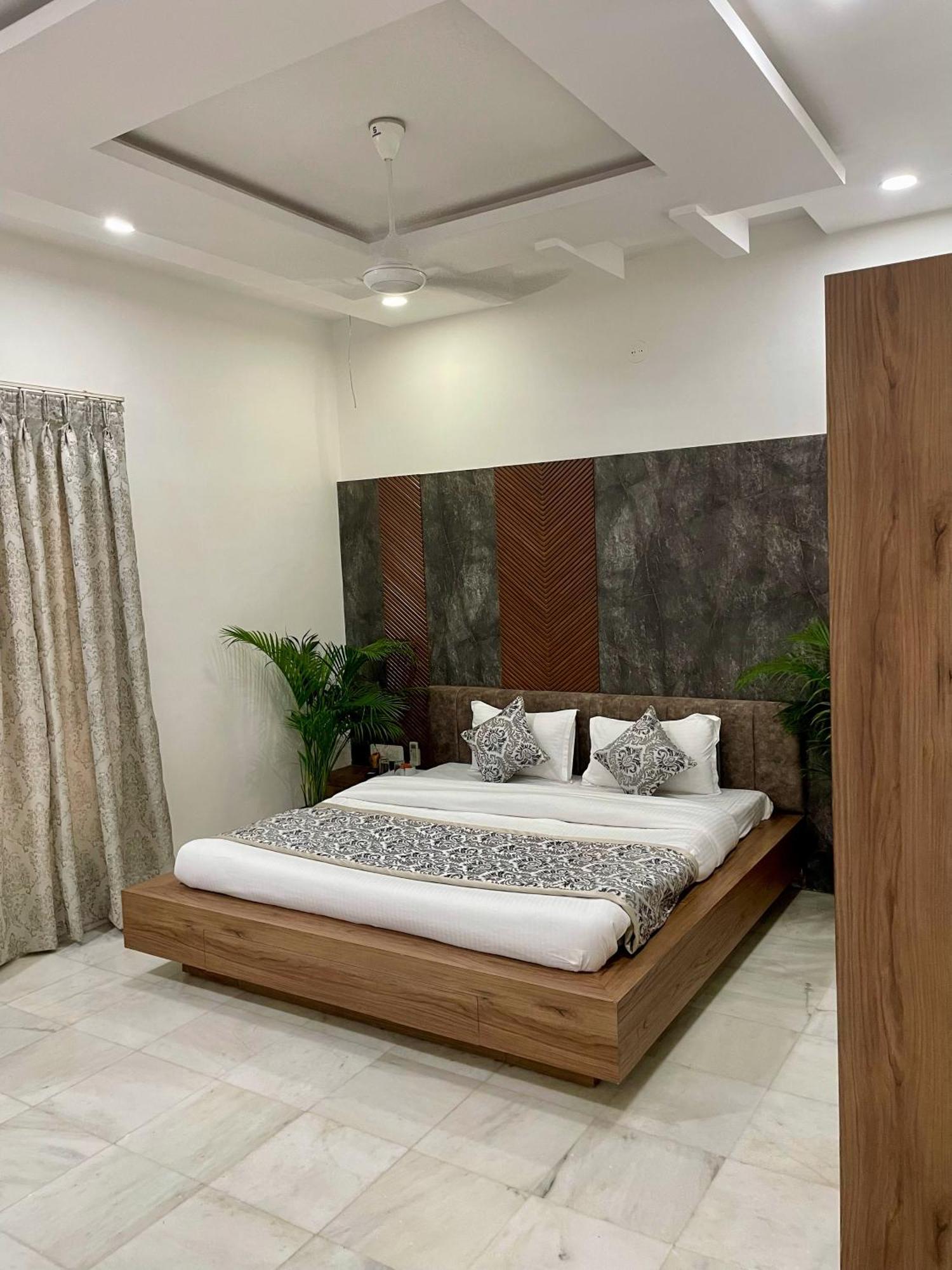 Karni Nivvas - Luxury Redefined Villa Удайпур Екстериор снимка